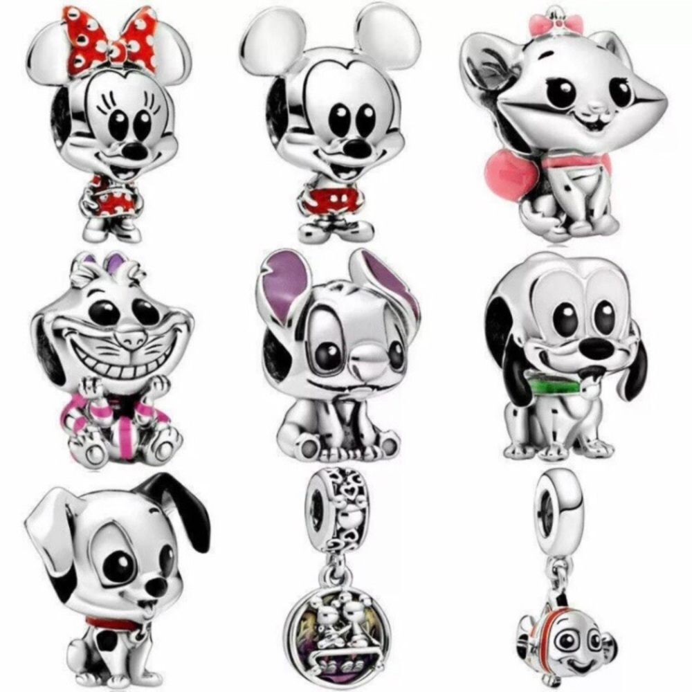 9 Pieces Mickey Mouse Collections Charm Set